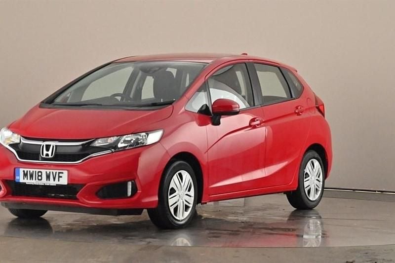 Used Honda Jazz S 102 HP (75 kW) 2018 Red Hatchback
