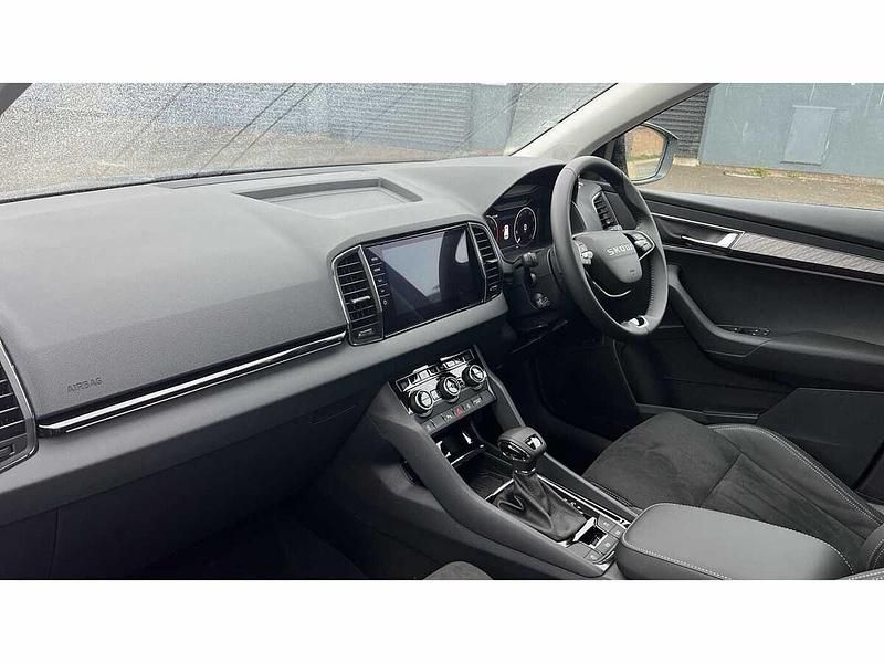 Usado Skoda Karoq SE L 150 CV (110 kW) 2026 Negro SUV