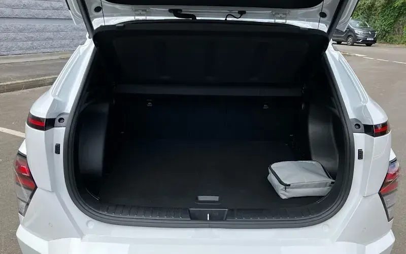 Second-hand Hyundai Kona N Line 129 CP (94 kW) 2025 Alb SUV