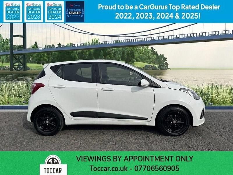 Used Hyundai i10 Premium 66 HP (48 kW) 2015 White Hatchback