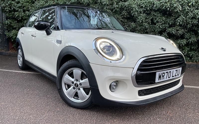 Used Mini Cooper Classic 136 HP (100 kW) 2020 White Hatchback