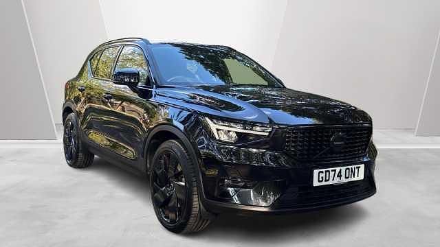 Used 2025 Volvo XC40 Plus SUV | £34,990 (Expensive) - Image 1/3