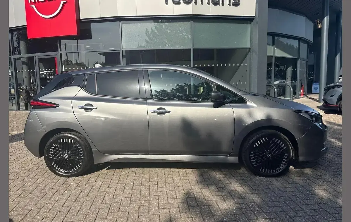 Used Nissan Leaf Tekna 160 kW (218 HP) 2022 Grey Hatchback
