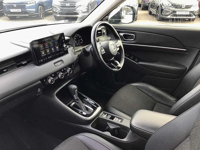 Used Honda HR-V Advance 131 HP (96 kW) 2023 White SUV