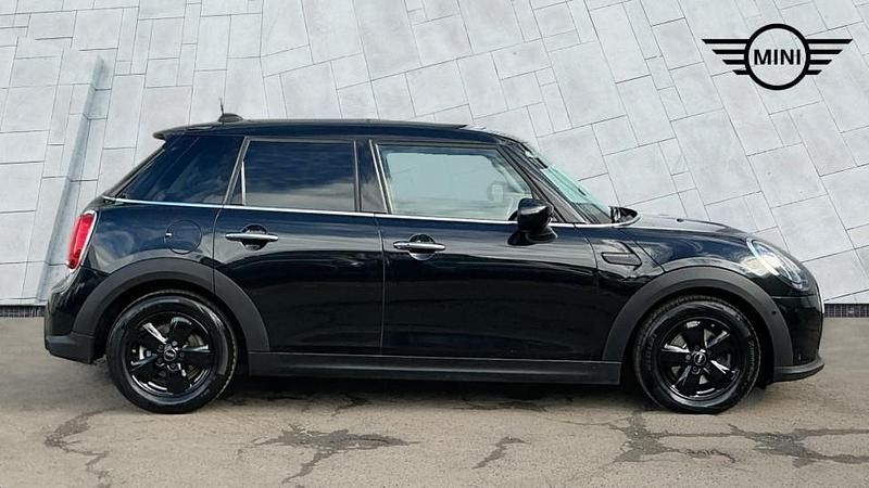 Used Mini Cooper Classic 136 HP (100 kW) 2022 Black Hatchback