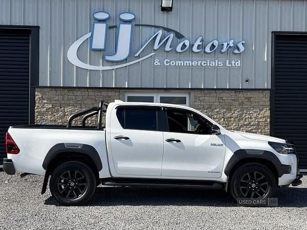Used Toyota HiLux 204 HP (150 kW) 2023 White Pickup