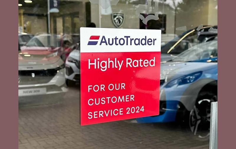 Used Peugeot e-2008 GTi 100 kW (136 HP) 2023 White SUV