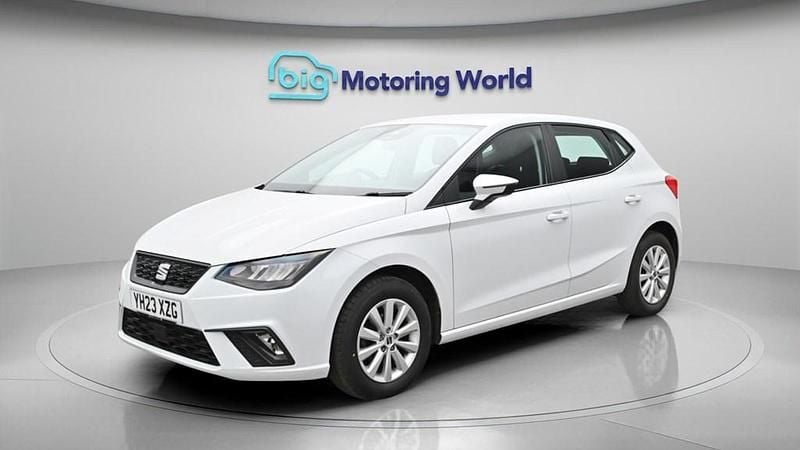 Used Seat Ibiza SE 95 HP (69 kW) 2023 White Hatchback
