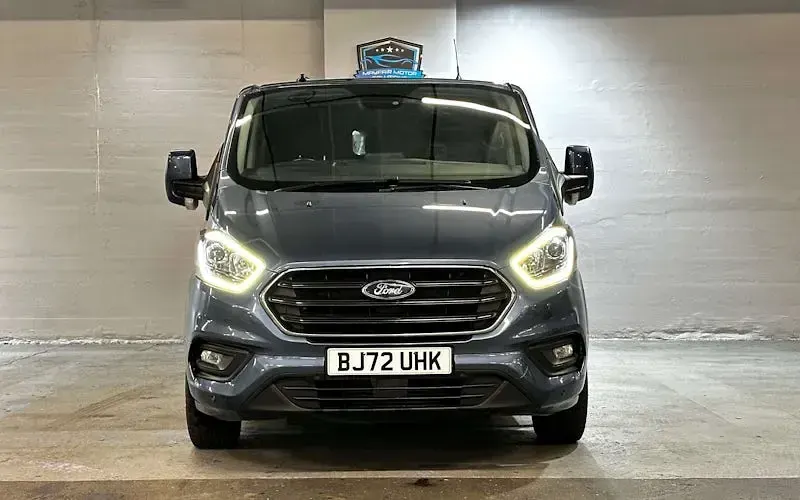 Used Ford Transit Custom Limited 170 HP (125 kW) 2022 Blue Van