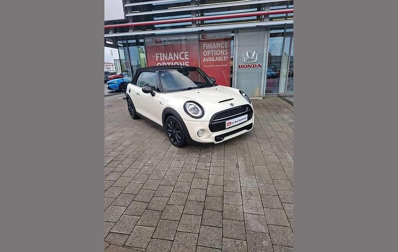 White Used 2018 Mini Cooper S Cabriolet Cabriolet | £13,399 (Good price) - Image 1/4