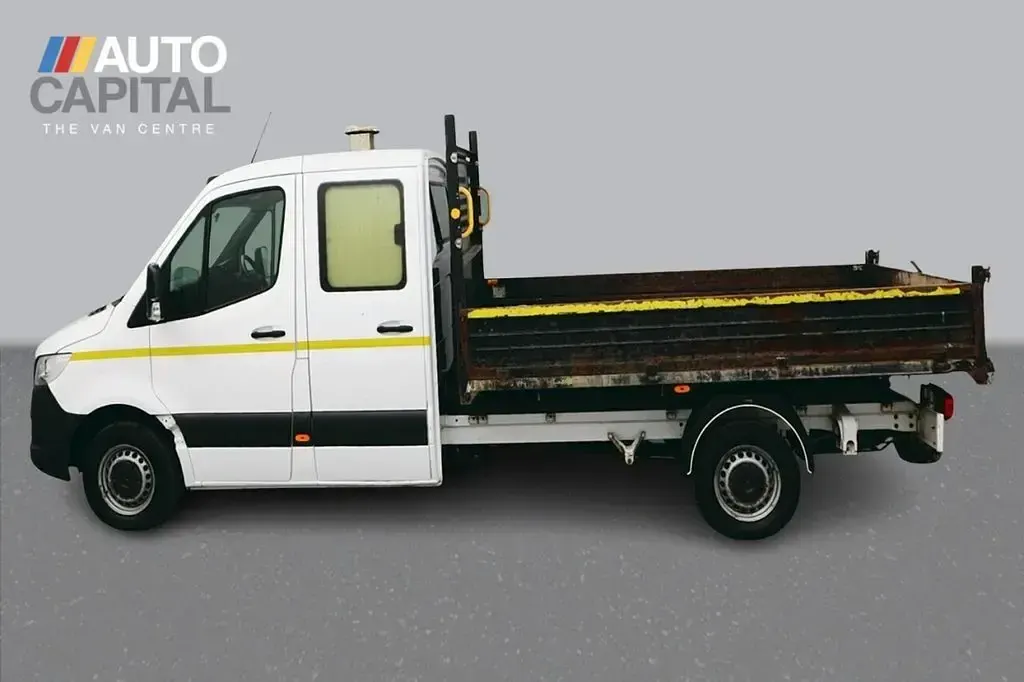 Used Mercedes Sprinter Progressive 145 HP (106 kW) 2021 White Van