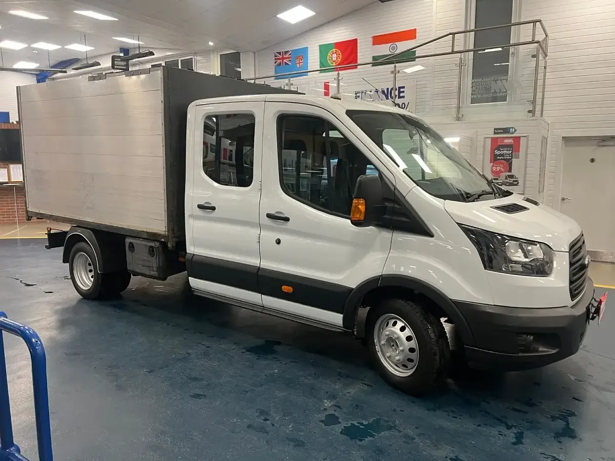 Used Ford Transit 130 HP (95 kW) 2019 White Cabriolet