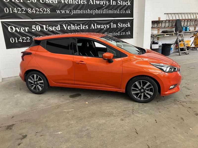 Used Nissan Micra N-Connecta 90 HP (66 kW) 2018 Orange Hatchback