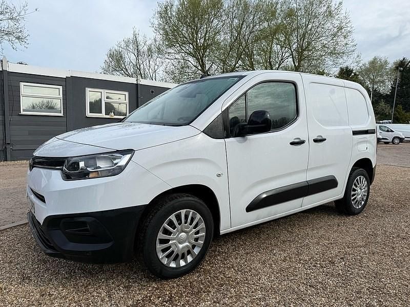 Usado Toyota Proace H1 120 HP (88 kW) 2022 Branco Monovolume