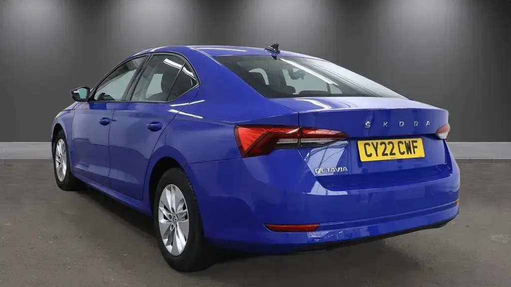Used Skoda Octavia SE Technology 110 HP (80 kW) 2022 Blue Hatchback