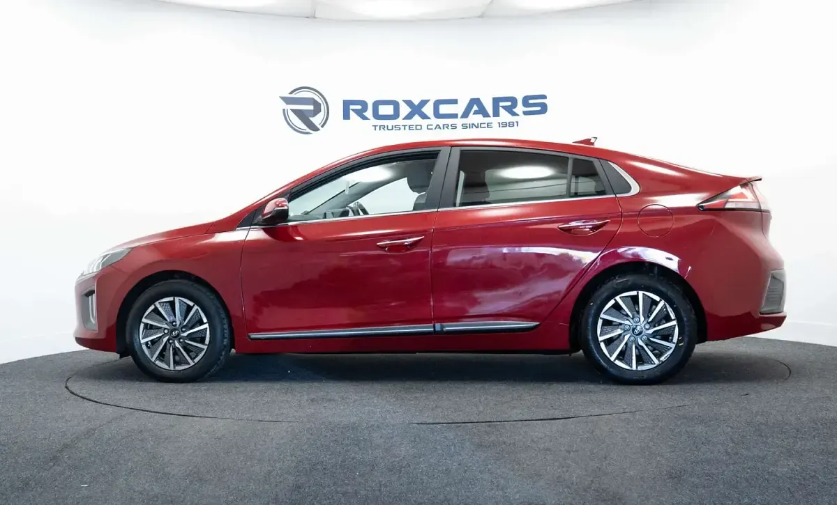 Used Hyundai Ioniq Premium SE 100 kW (136 HP) 2022 Red Hatchback