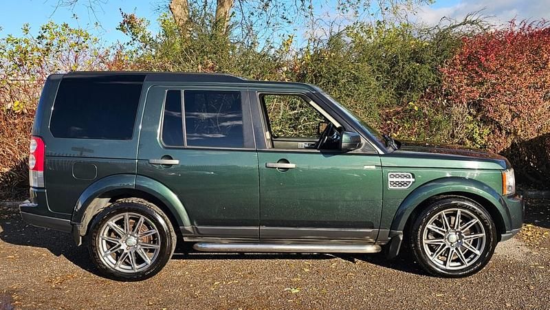 Green Used 2011 Land Rover Discovery 4 SUV | £5,995 (Expensive) - Image 1/4