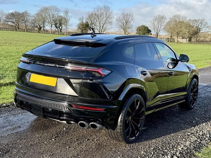 Used Lamborghini Urus 666 HP (489 kW) 2021 Black SUV