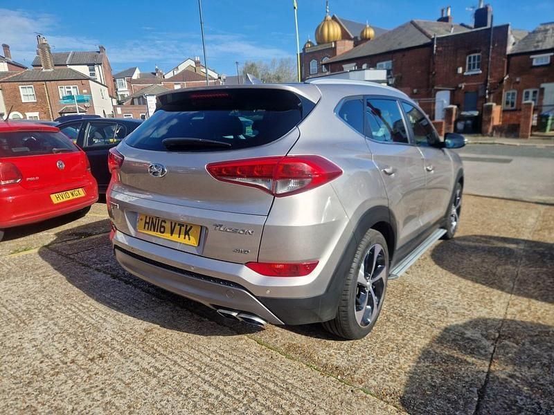 Used Hyundai Tucson Premium 185 HP (136 kW) 2016 Beige SUV
