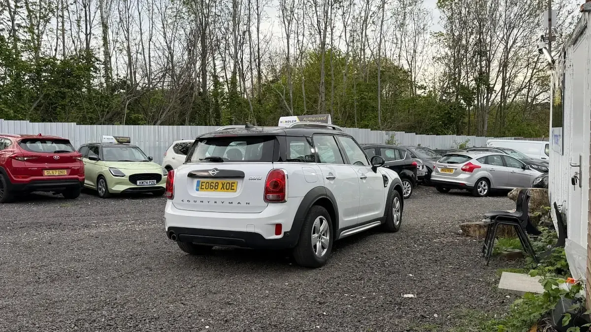 Used Mini Cooper 2018 White Hatchback