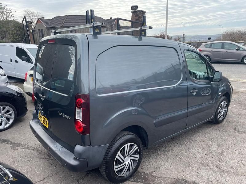 Used Citroën Berlingo 90 HP (66 kW) 2015 Grey MPV