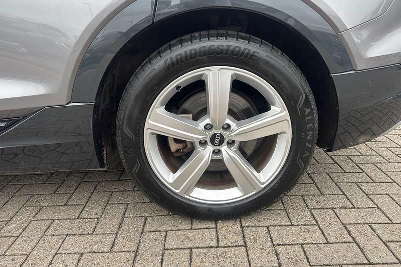 Used Audi e-tron Design 230 kW (313 HP) 2021 Grey SUV