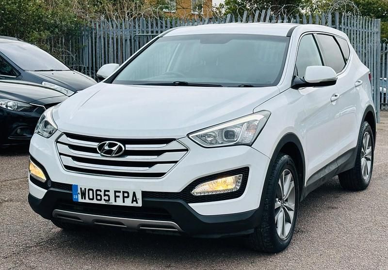 Used Hyundai Santa Fe SE 194 HP (142 kW) 2016 White SUV