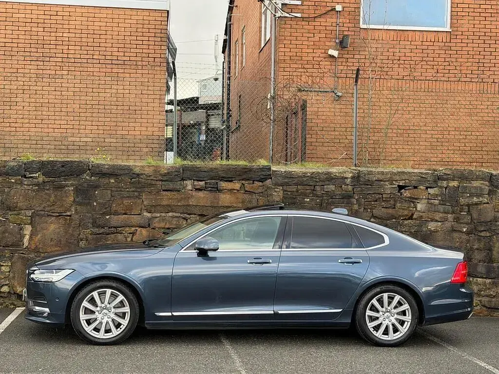 Used Volvo S90 Inscription 235 HP (172 kW) 2018 Blue Sedan