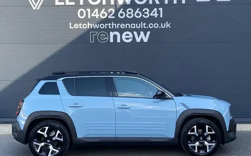 Used Renault R4 Komfort 110 kW (150 HP) 2025 Estate