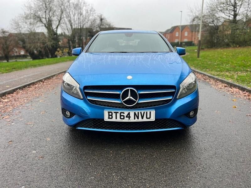 Used Mercedes A180 SE 2014 Blue Hatchback