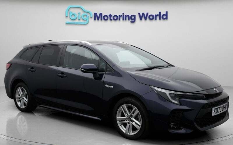 Used 2023 Suzuki Swace Estate | £18,400 (Fair price) - Image 1/4