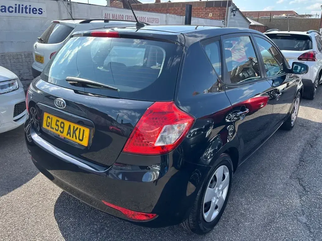 Used Kia Ceed 2009 Black Hatchback