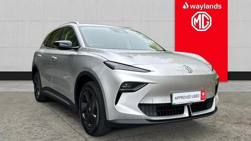 New 2025 MG MG5 EV SE Estate | £21,344 - Image 1/4