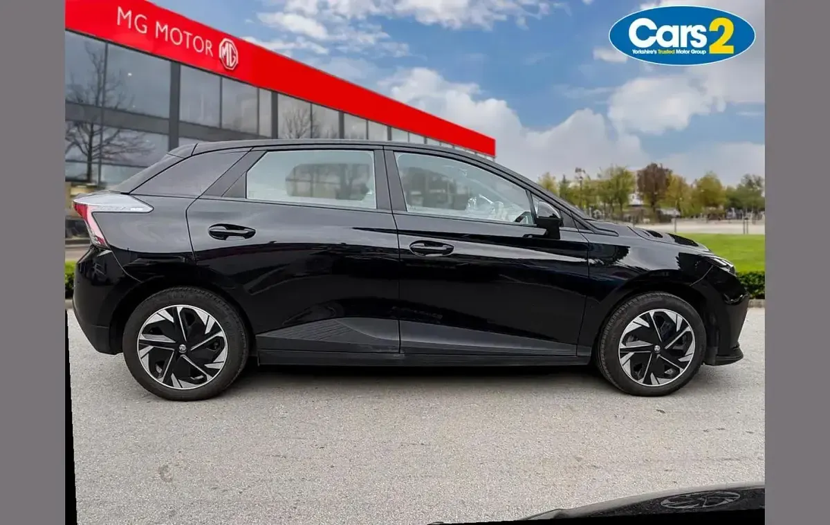Used MG MG4 EV SE 319 kW (435 HP) 2024 Black Hatchback