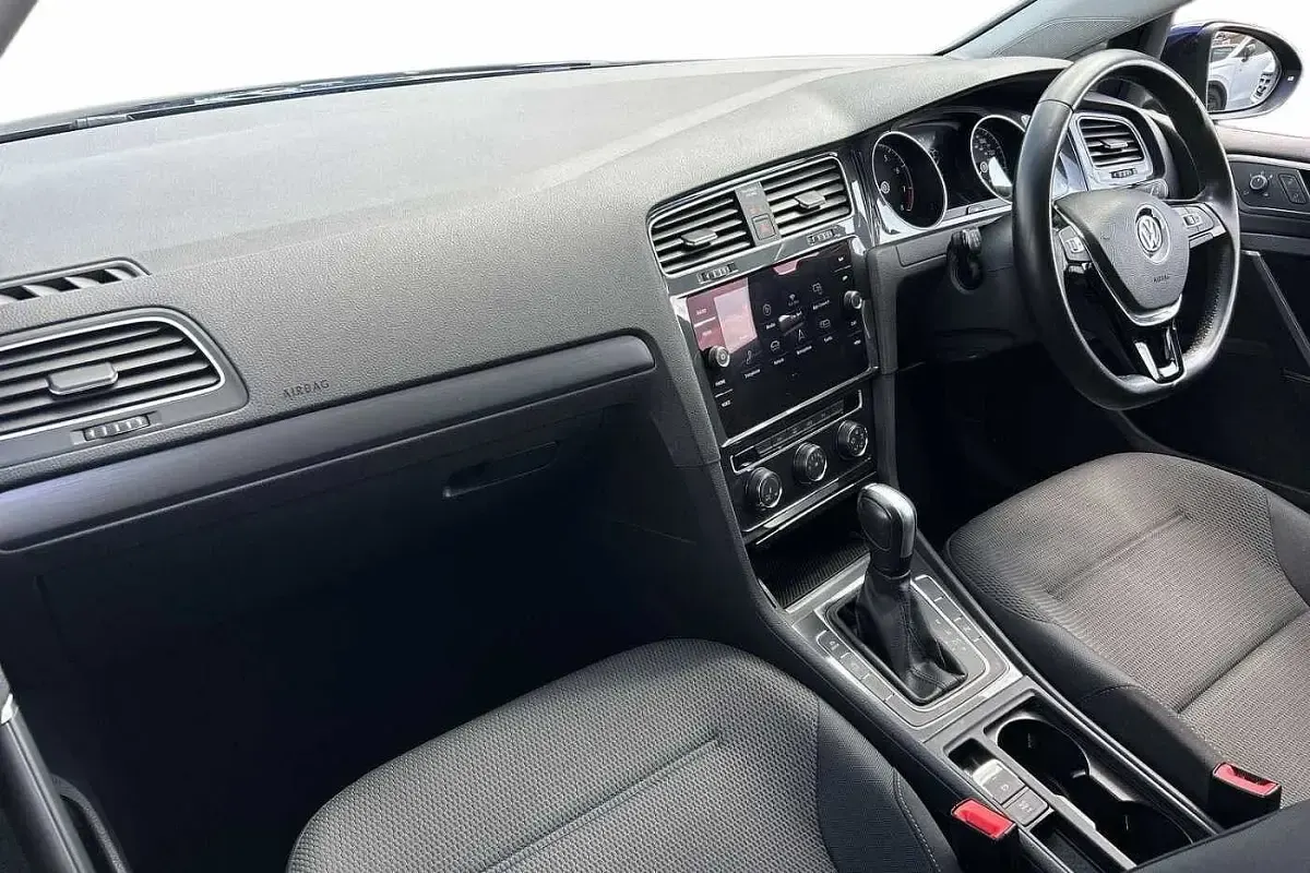 Used VW Golf VII Match 150 HP (110 kW) 2019 Blue Hatchback