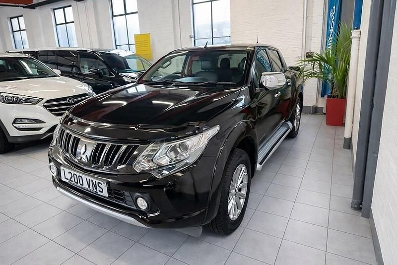 Used Mitsubishi L200 Warrior 178 HP (130 kW) 2017 Black Pickup