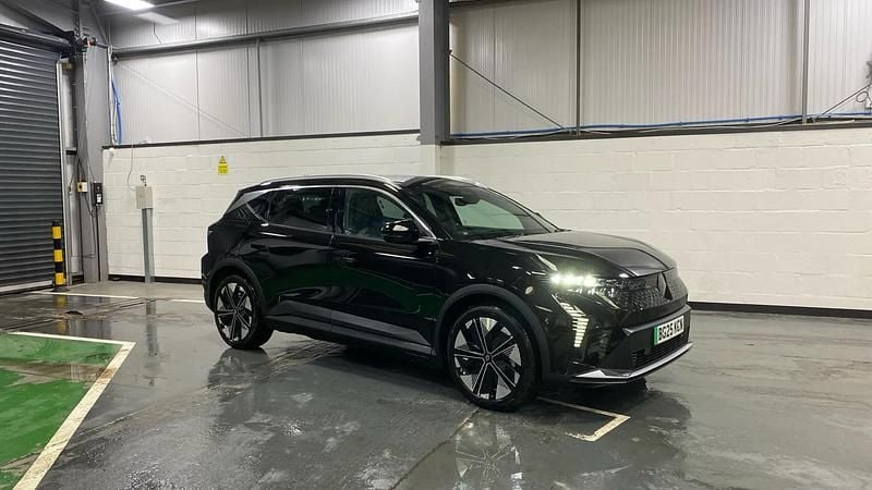 Black Used 2025 Renault Scenic E-Tech Techno SUV | £24,298 (Good price) - Image 1/3