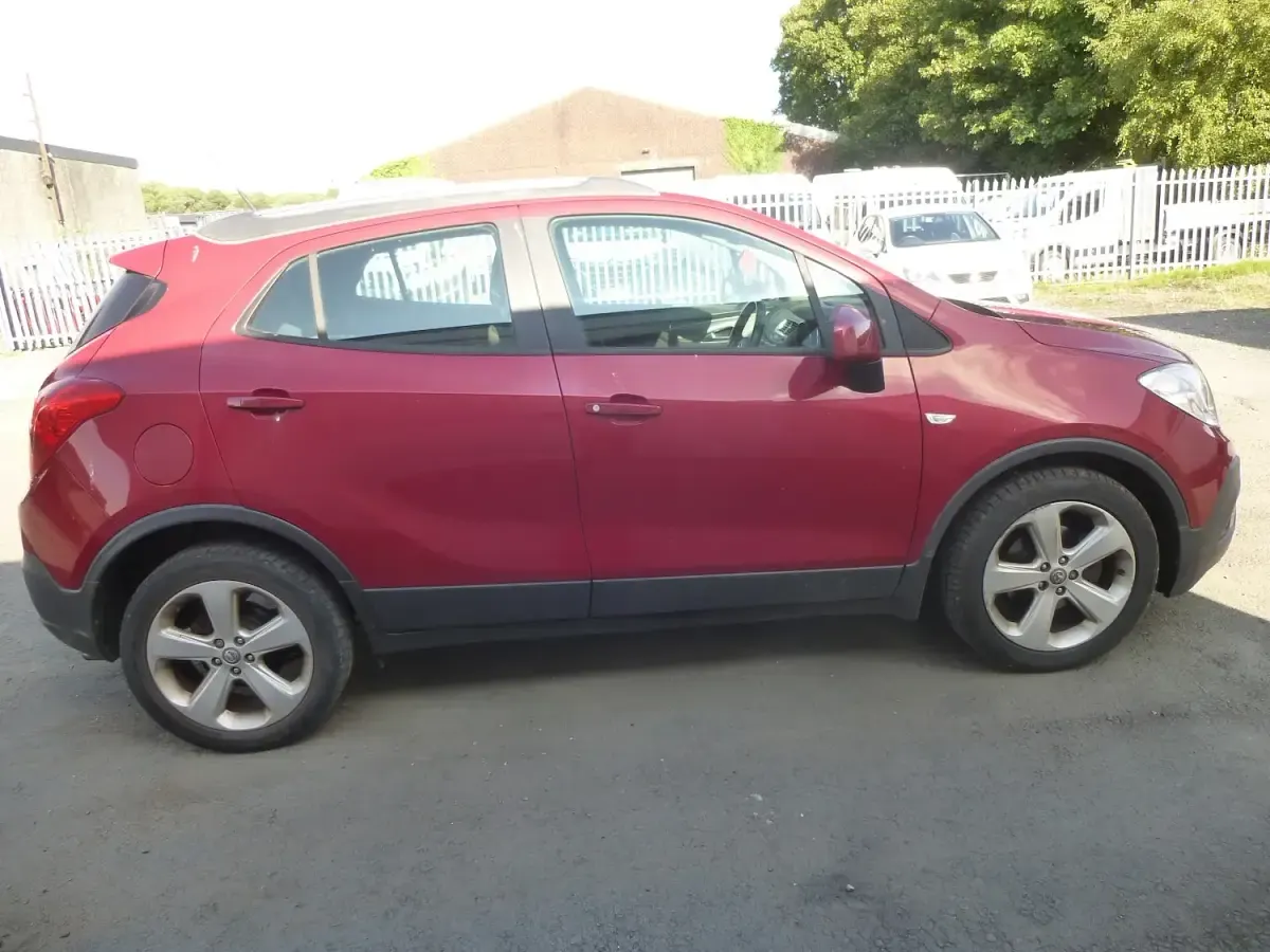 Used Vauxhall Mokka 115 HP (84 kW) 2014 Red SUV