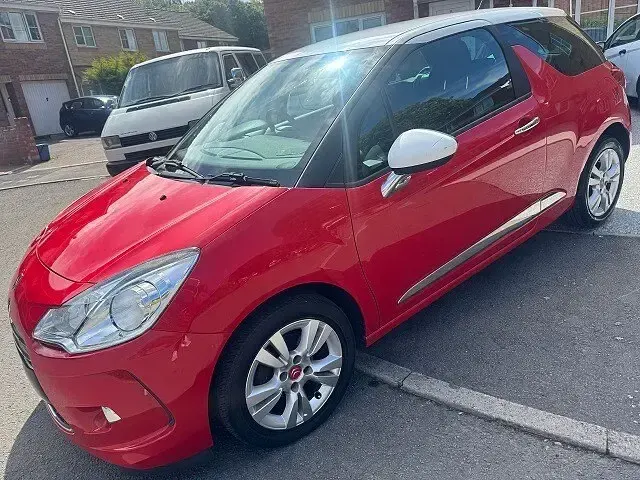 Used Citroën DS3 120 HP (88 kW) 2012 Red Hatchback