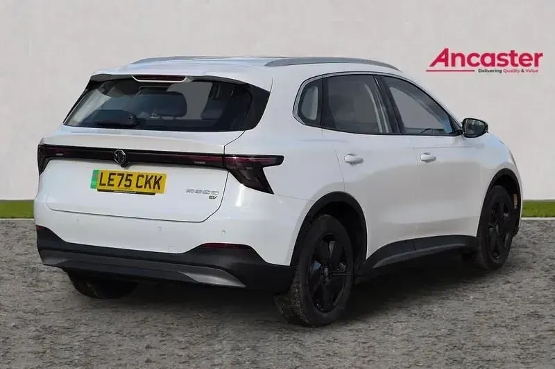 Usado MG MG5 EV SE 169 kW (231 HP) 2025 Branco Carrinha