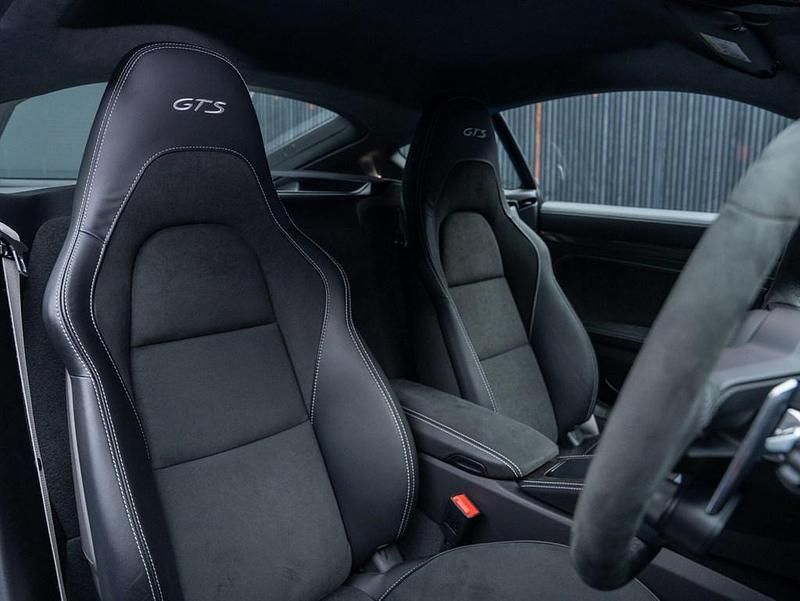 Used Porsche 718 Cayman 2022 Blue Coupe