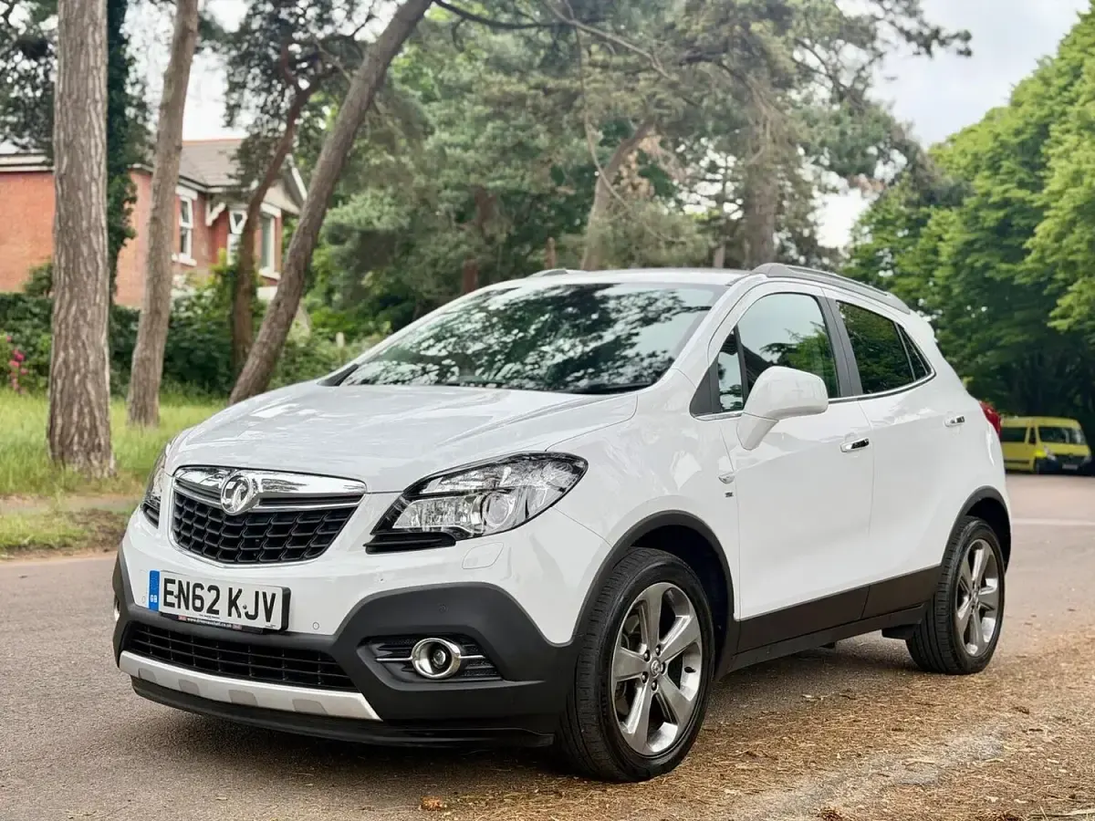 Used Vauxhall Mokka S 130 HP (95 kW) 2013 White SUV