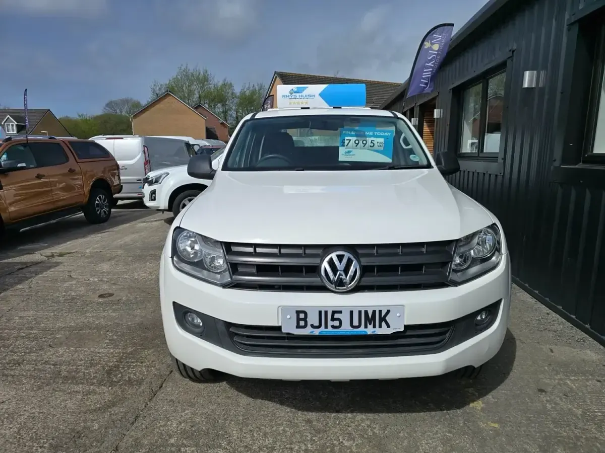 Begagnad VW Amarok Startline 2015 Vit Pickup