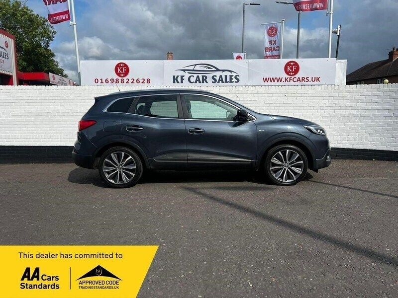Grey Used 2017 Renault Kadjar Signature SUV | £7,495 (Fair price) - Image 1/4