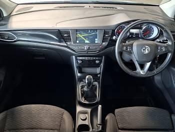 Used Vauxhall Astra SRi 150 HP (110 kW) 2019 Silver Hatchback