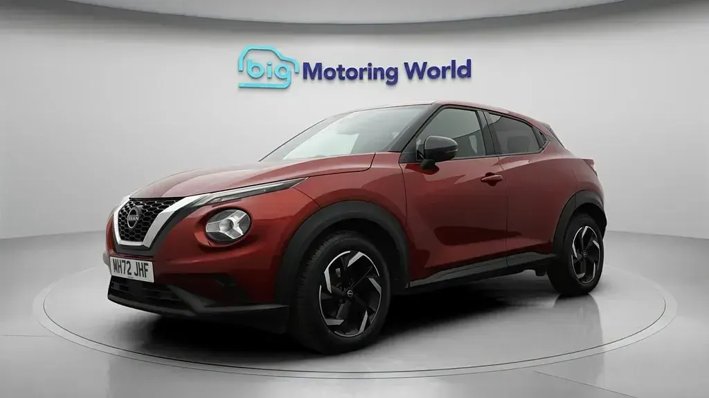 Second-hand Nissan Juke N-Connecta 114 CP (83 kW) 2023 Roșu SUV