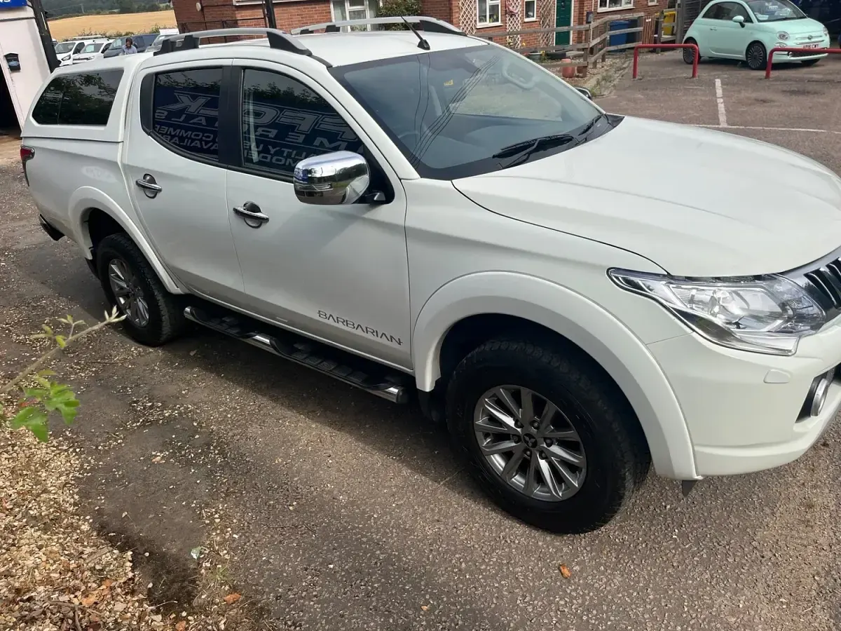 Used Mitsubishi L200 2016 White Pickup