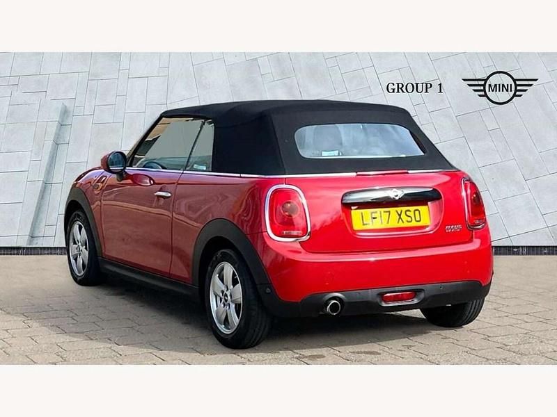 Begagnad Mini Cooper Cabriolet 136 HK (100 kW) 2017 Röd Cab