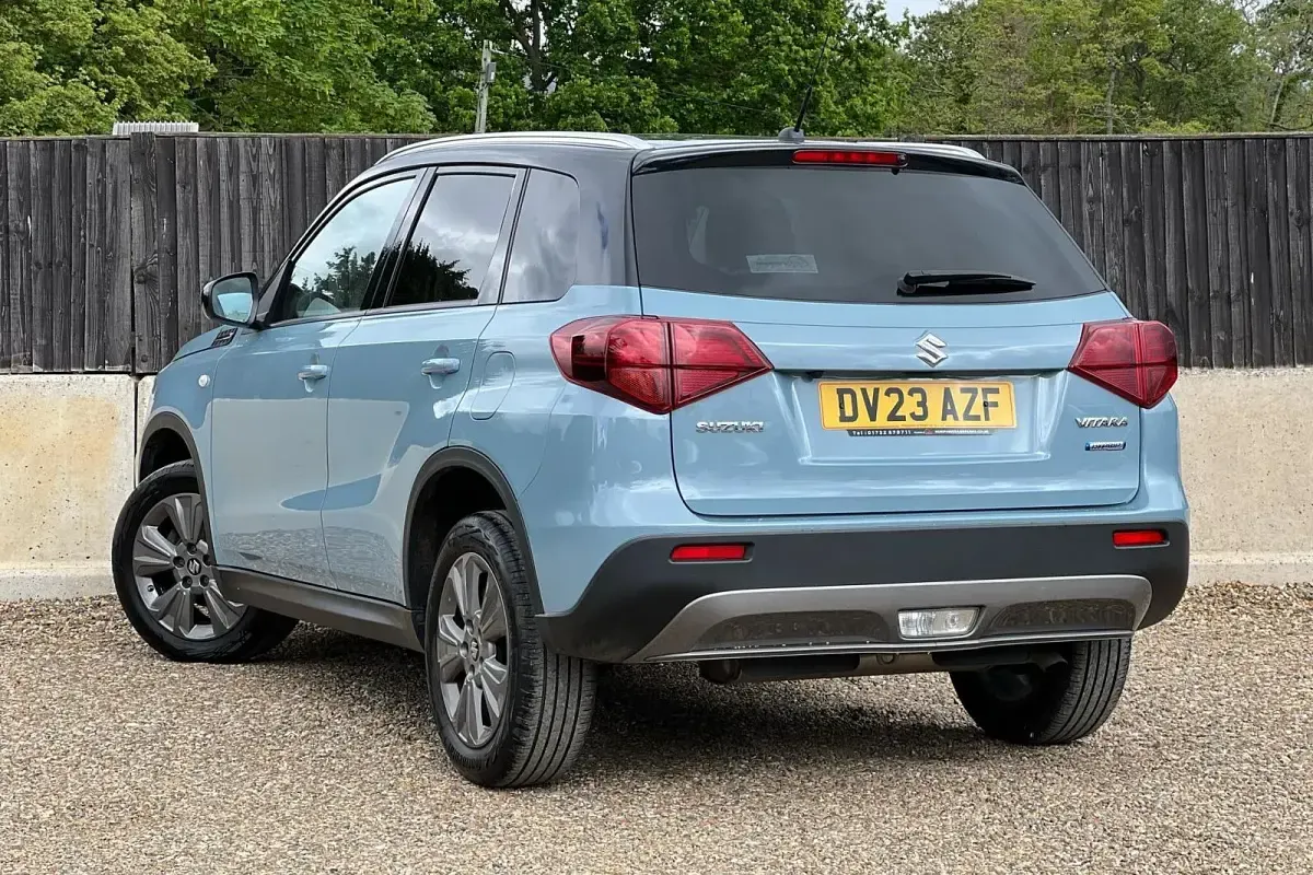 Käytetty Suzuki Vitara SZ-T 2023 Sininen Katumaasturi
