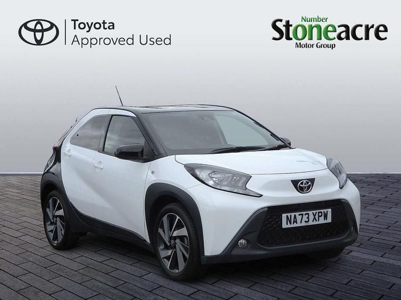 White Used 2023 Toyota Aygo X SUV | £15,250 - Image 1/2